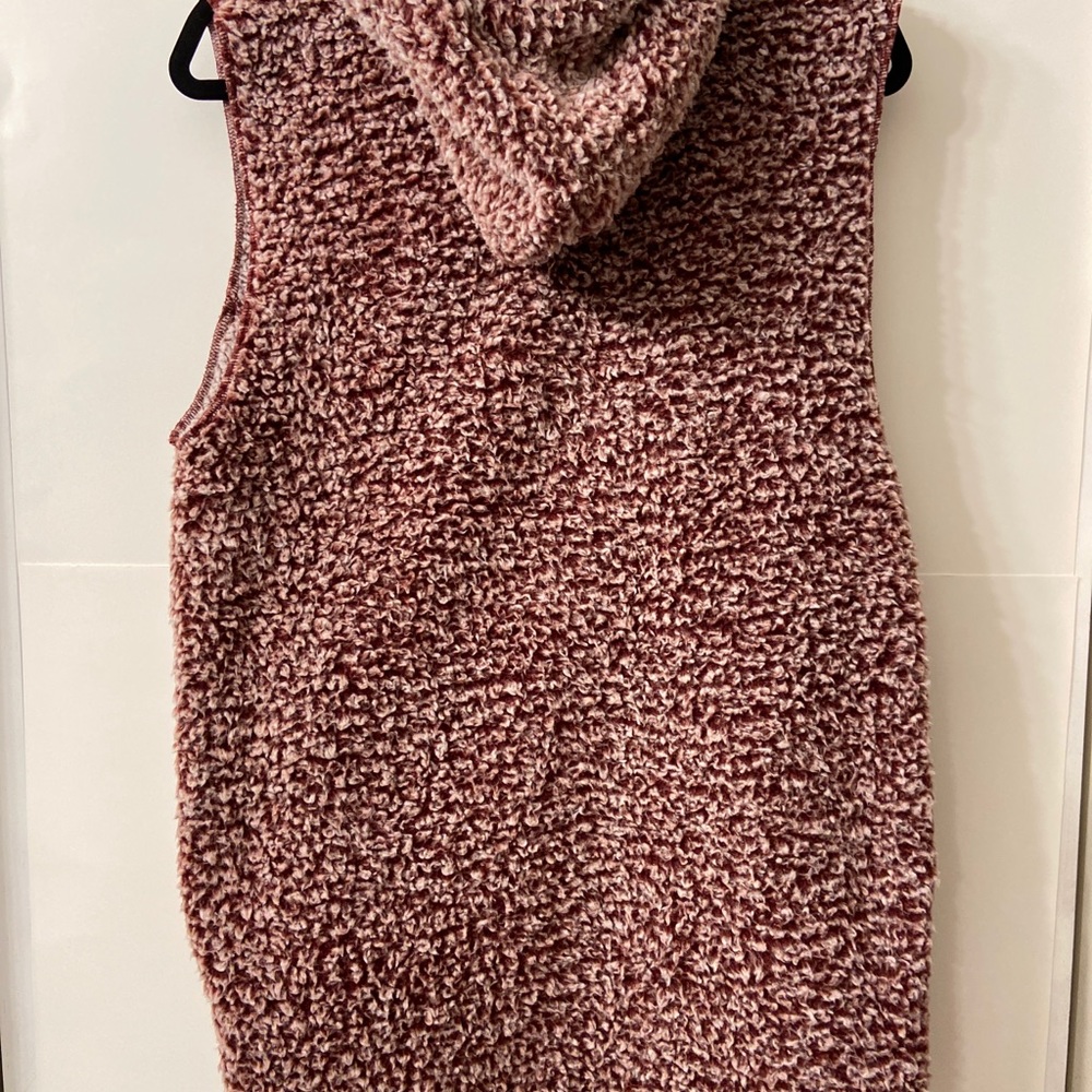 Love Tree Hooded Sherpa Sweater Vest With Pockets - Picture 4 of 8